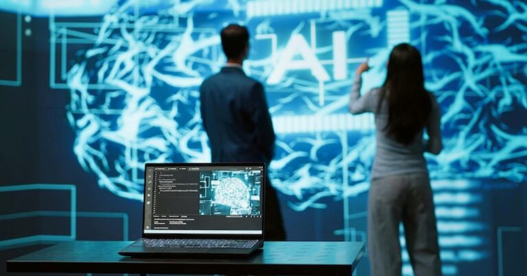 107844-las-44-profesiones-mas-vulnerables-a-la-inteligencia-artificial-ya-hay-varias-en-que-68e5283e45c9f